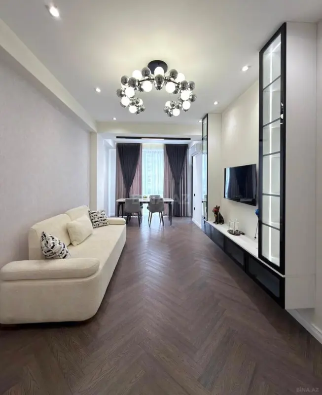 Kirayə verilir 2 otaqlı mənzil 80 m²