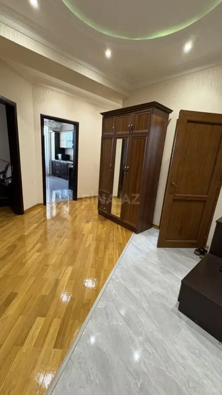 Kirayə verilir 2 otaqlı mənzil 80 m²