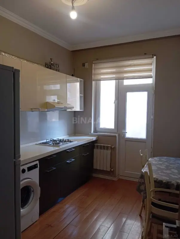 Kirayə verilir 2 otaqlı mənzil 61 m²