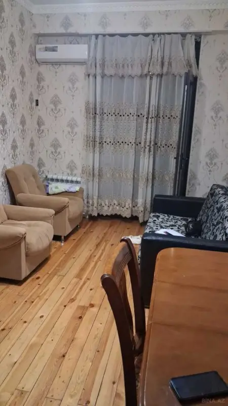 Kirayə verilir 2 otaqlı mənzil 75 m²