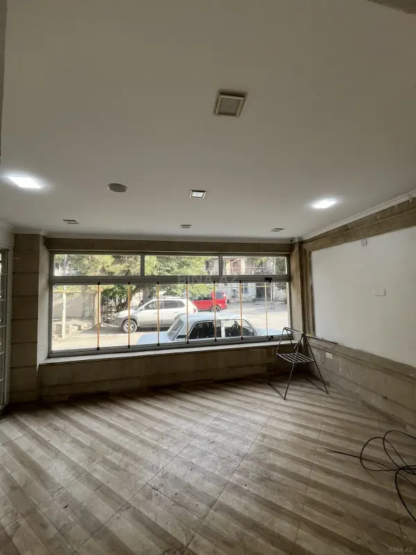 Satılır obyekt 500 m²