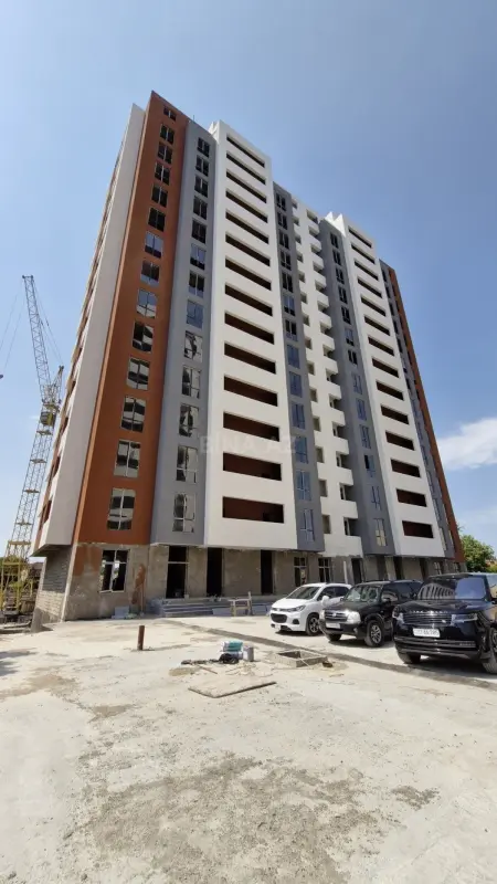 Satılır 3 otaqlı mənzil 122 m²
