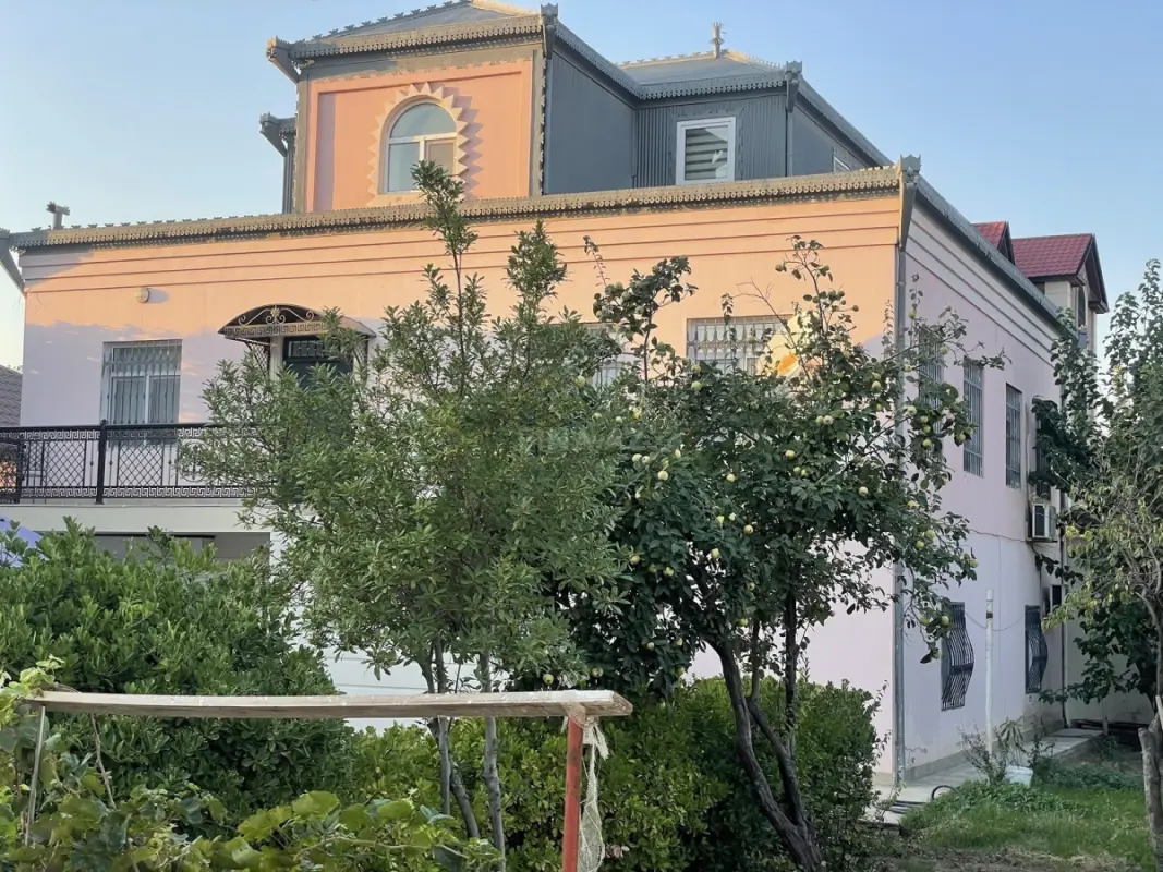 Kirayə verilir 6 otaqlı həyət evi 360 m²