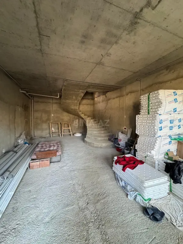 Satılır 6 otaqlı həyət evi 450 m²