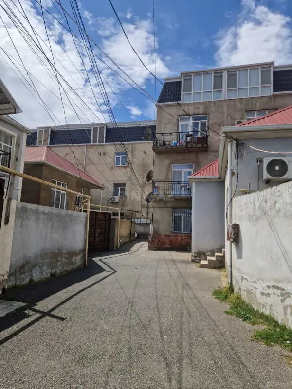 Satılır 2 otaqlı mənzil 59 m²