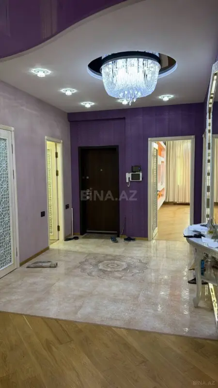 Satılır 4 otaqlı mənzil 185 m²