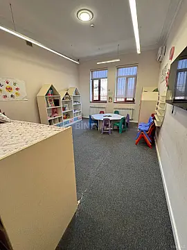 Kirayə verilir 9 otaqlı ofis 300 m² — Bakı, Nərimanov 9 otaq 300.00 m²