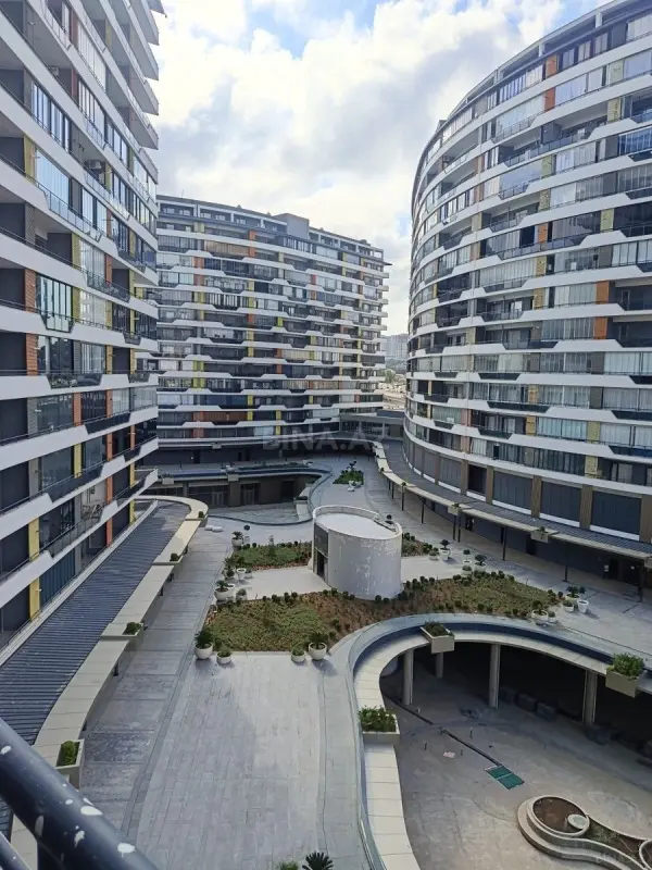Kirayə verilir 2 otaqlı mənzil 72 m²