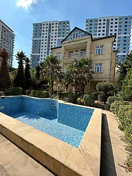 Kirayə verilir 9 otaqlı həyət evi 700 m² — Bakı, Badamdar 9 otaq 700.00 m²