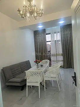 Kirayə verilir 2 otaqlı mənzil 72 m² — Bakı, Nizami 2 otaq 72.00 m²