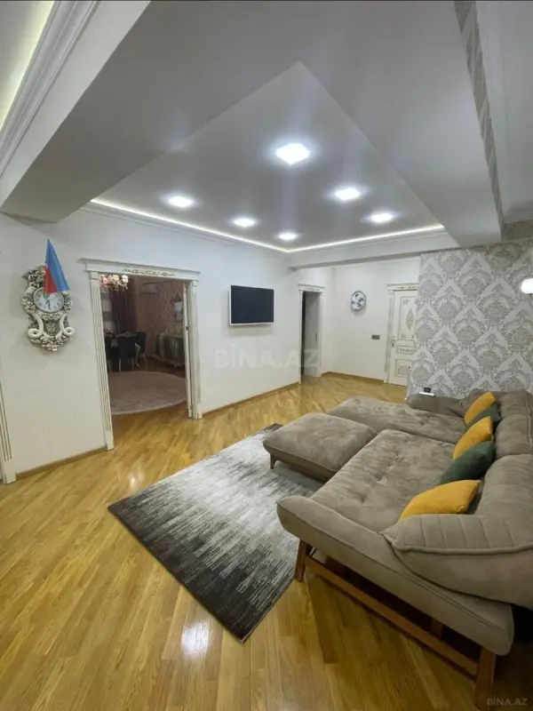 Kirayə verilir 3 otaqlı mənzil 100 m²