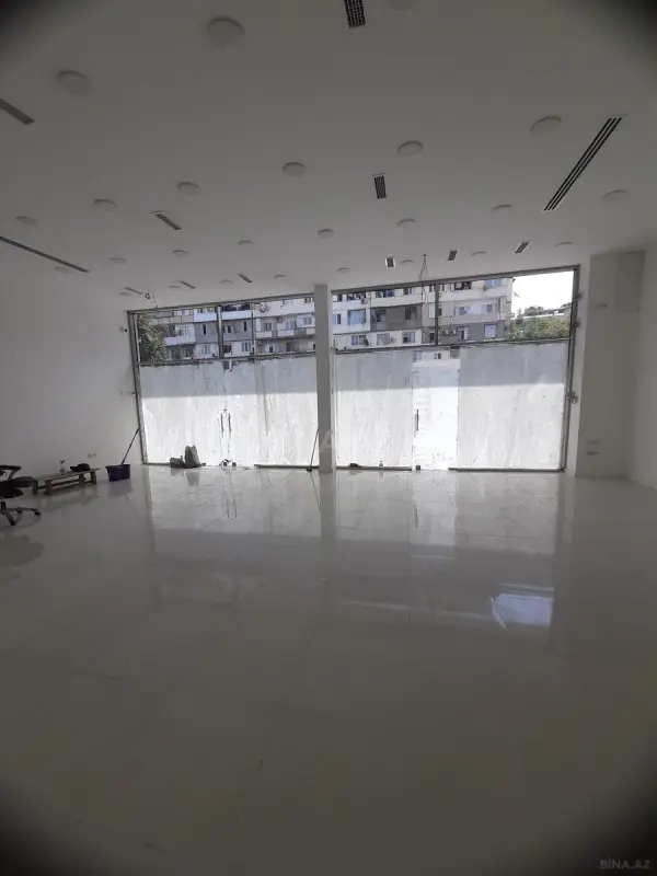 Kirayə verilir obyekt 103 m²