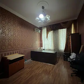 Kirayə verilir obyekt 320 m² — Bakı 320.00 m²