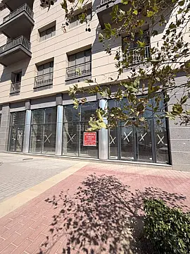 Kirayə verilir obyekt 210 m² — Bakı 210.00 m²