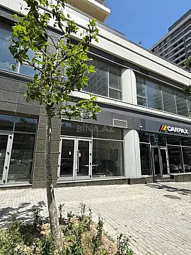 Kirayə verilir obyekt 700 m² — Bakı 700.00 m²