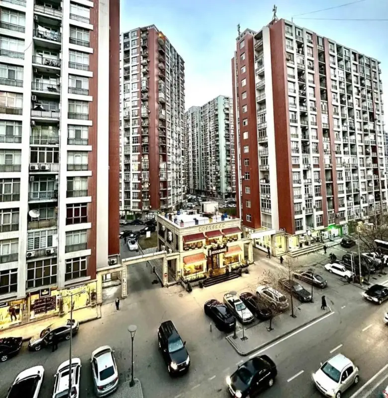 Kirayə verilir 2 otaqlı mənzil 80 m²
