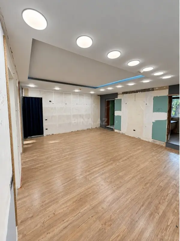 Kirayə verilir obyekt 105 m²