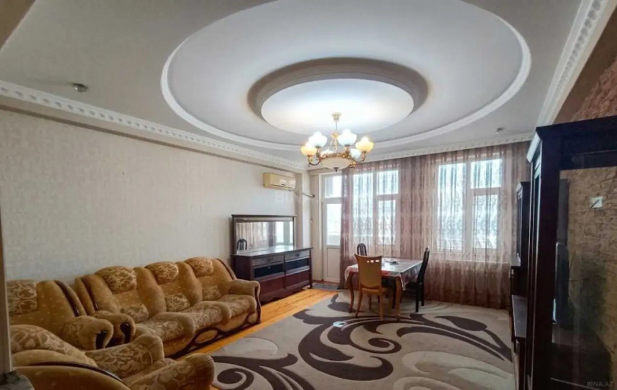 Kirayə verilir 3 otaqlı mənzil 135 m²