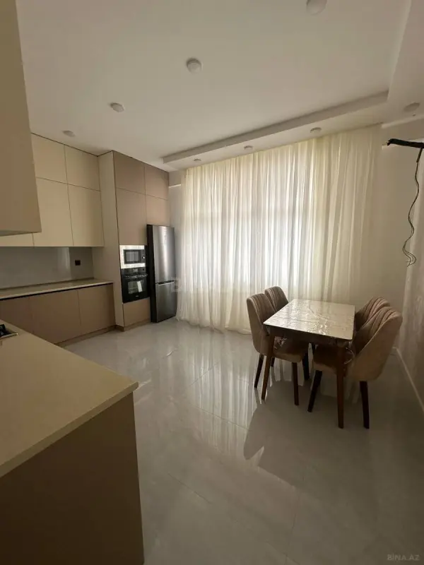 Kirayə verilir 2 otaqlı mənzil 112 m²