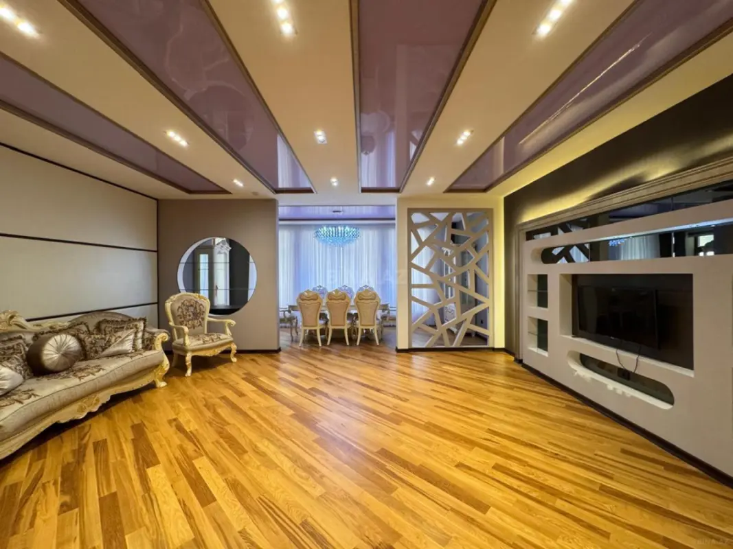 Kirayə verilir 3 otaqlı mənzil 200 m²