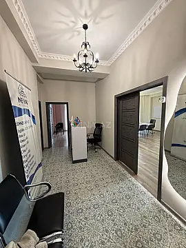 Kirayə verilir 3 otaqlı ofis 140 m² — Bakı 3 otaq 140.00 m²