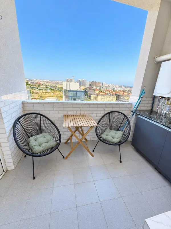 Kirayə verilir 2 otaqlı mənzil 100 m²