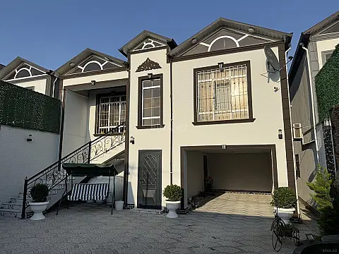 Satılır 6 otaqlı həyət evi 220 m² — Bakı 6 otaq 220.00 m²