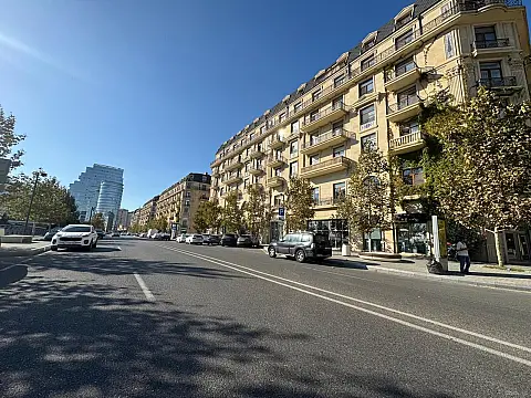 Kirayə verilir 4 otaqlı ofis 190 m² — Bakı 4 otaq 190.00 m²