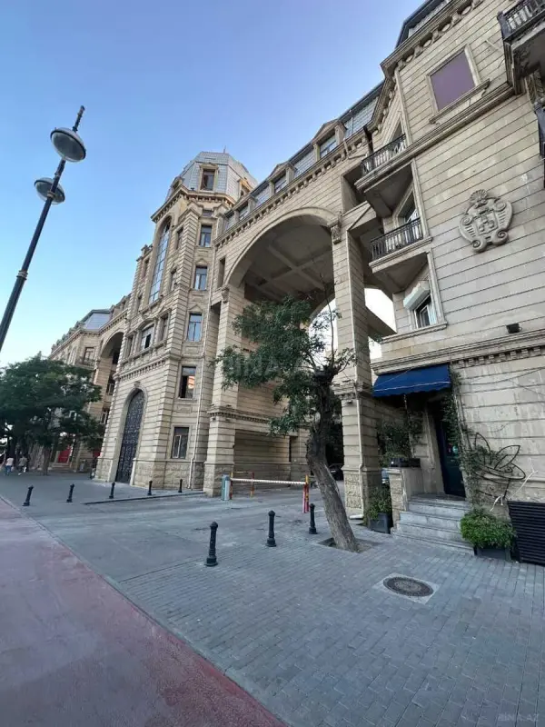 Satılır 3 otaqlı mənzil 95 m²