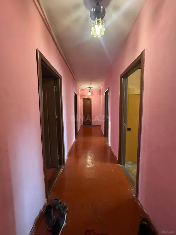 Satılır 5 otaqlı mənzil 105 m²