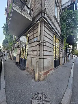Kirayə verilir obyekt 67 m² — Bakı, Nizami 67.00 m²