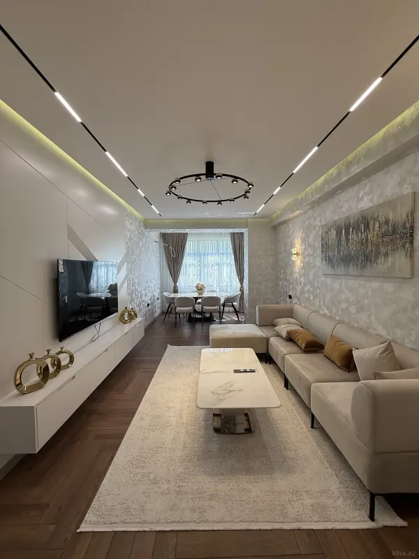 Satılır 4 otaqlı mənzil 142 m²