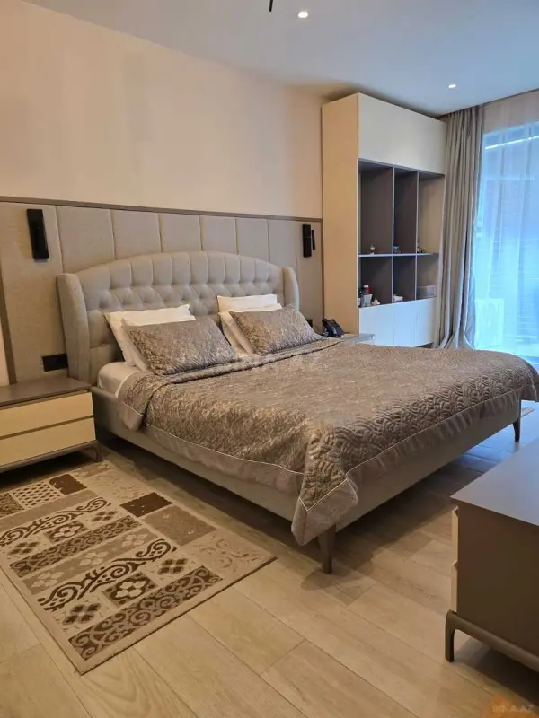 Satılır 2 otaqlı mənzil 98 m²