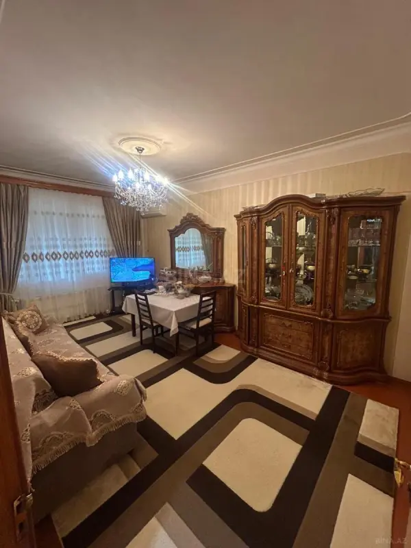 Kirayə verilir 2 otaqlı mənzil 45 m²