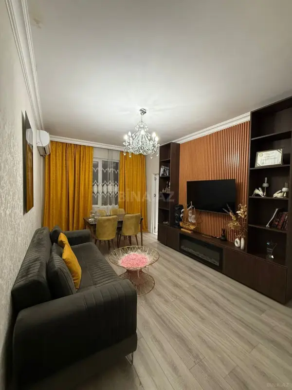 Satılır 2 otaqlı mənzil 75 m²