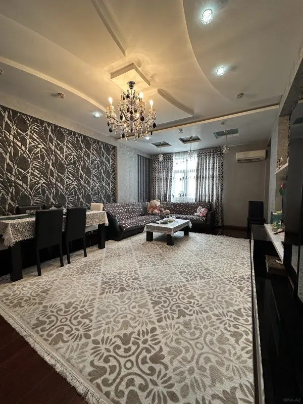 Satılır 3 otaqlı mənzil 124 m²