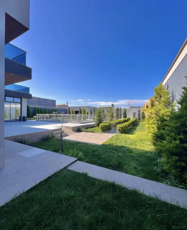 Satılır 7 otaqlı həyət evi 600 m²