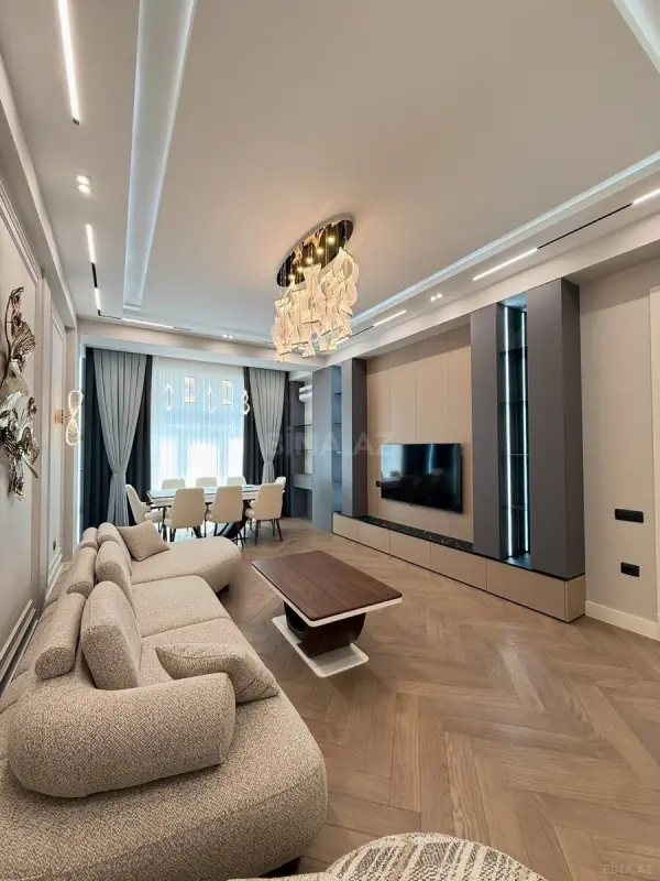 Satılır 4 otaqlı mənzil 171 m²