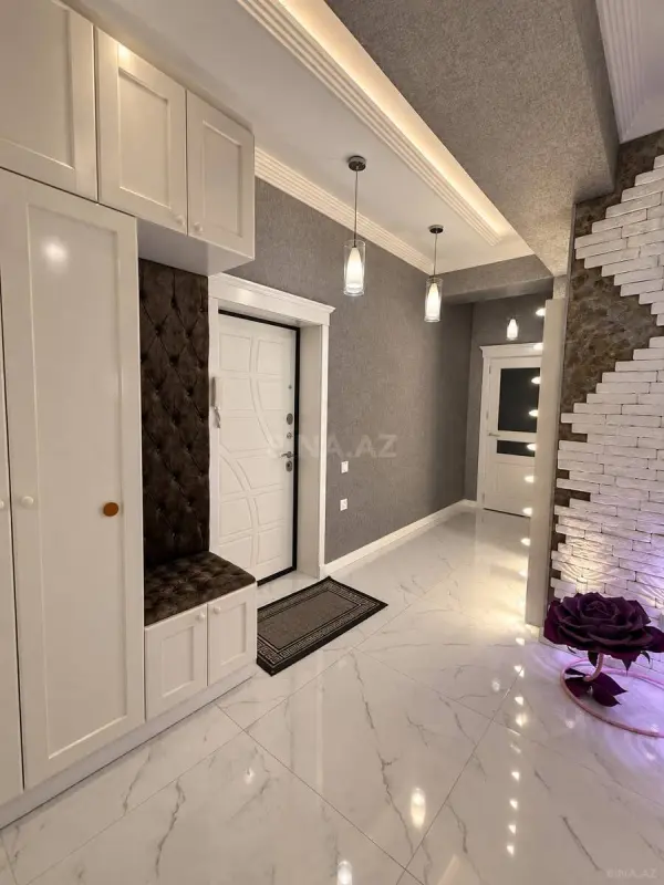 Kirayə verilir 2 otaqlı mənzil 80 m²