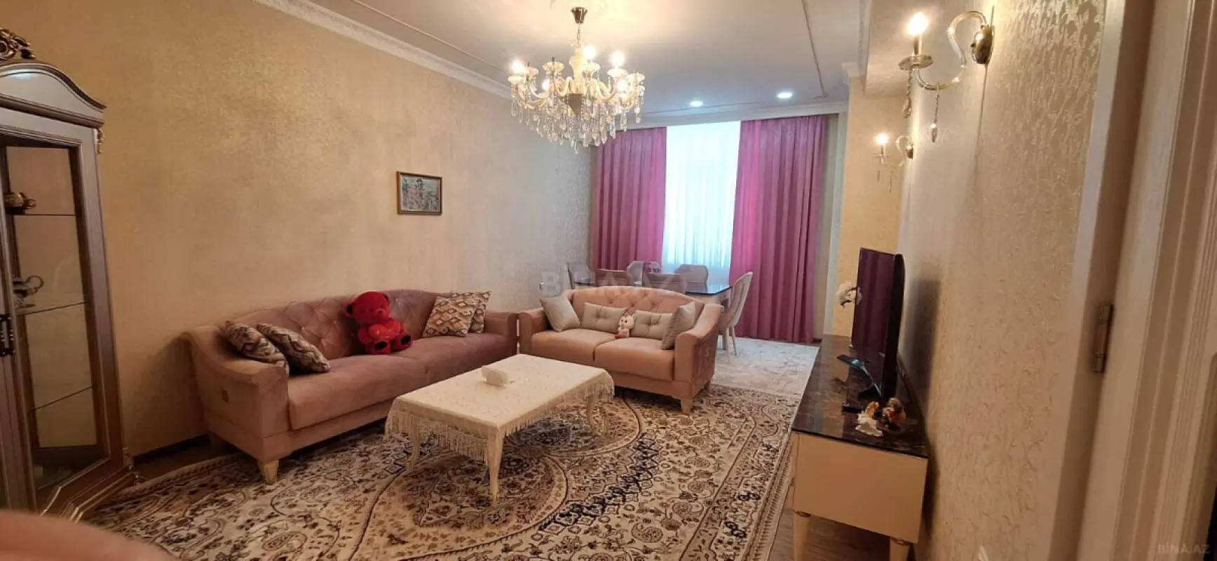 Satılır 4 otaqlı mənzil 135 m²