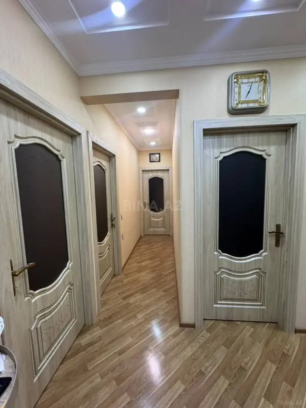 Satılır 5 otaqlı mənzil 120 m²