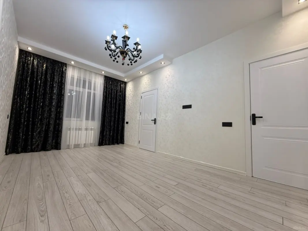 Satılır 2 otaqlı mənzil 76 m²