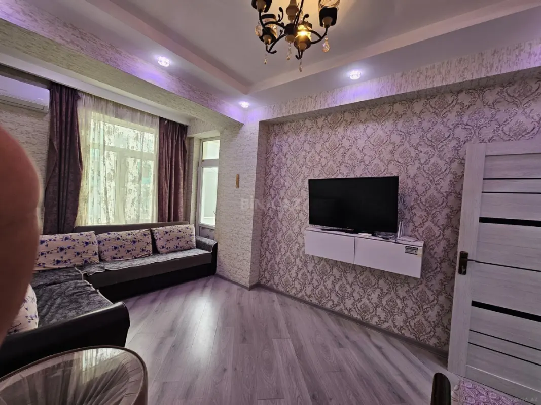Satılır 2 otaqlı mənzil 50 m²