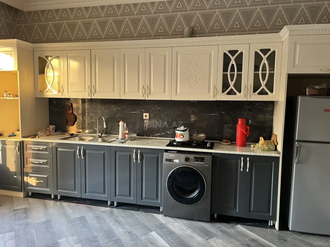 Satılır 5 otaqlı həyət evi 172 m²