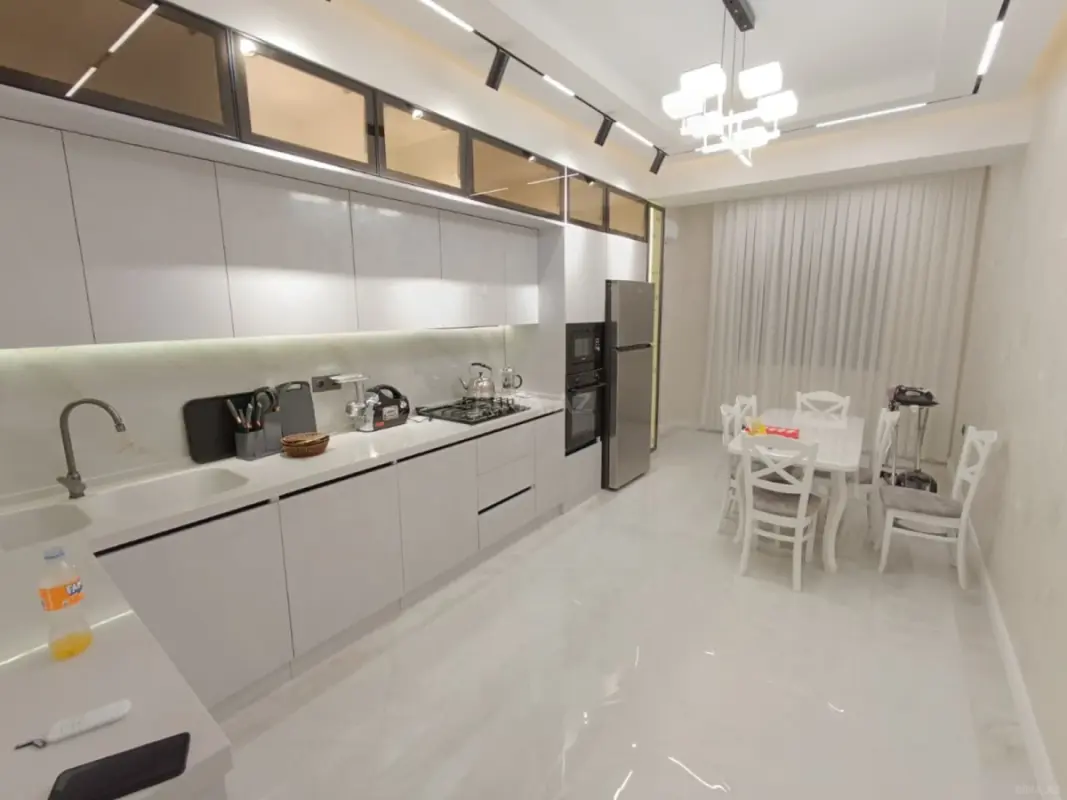 Kirayə verilir 3 otaqlı mənzil 125 m²