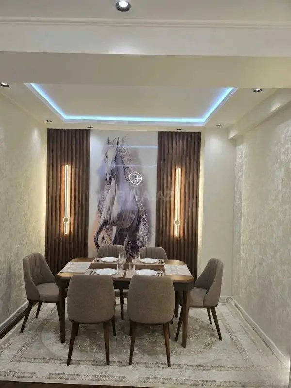 Satılır 2 otaqlı mənzil 74 m²