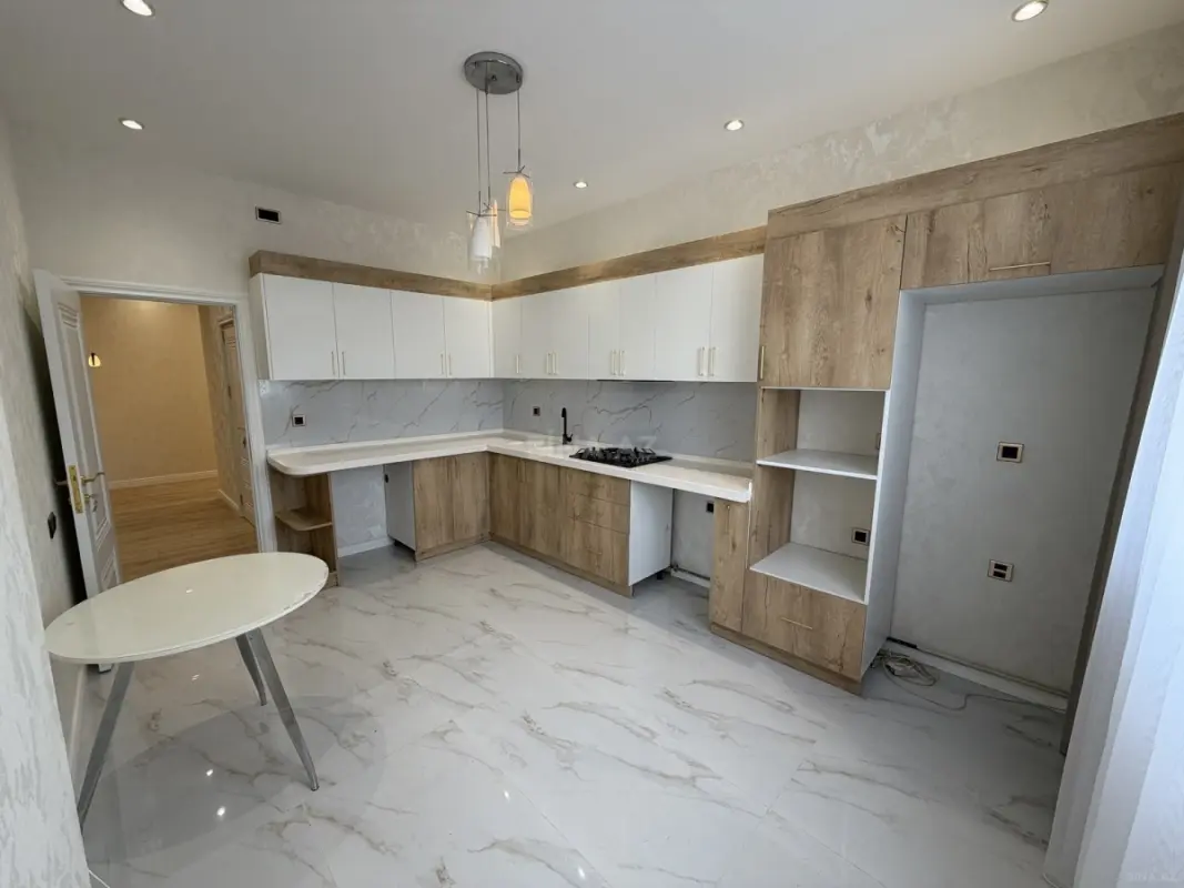 Satılır 2 otaqlı mənzil 86 m²