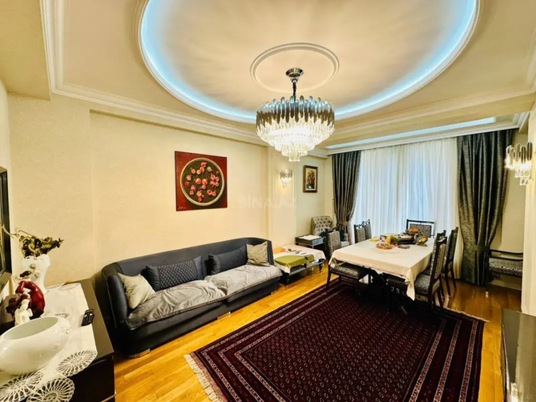 Satılır 2 otaqlı mənzil 114 m²