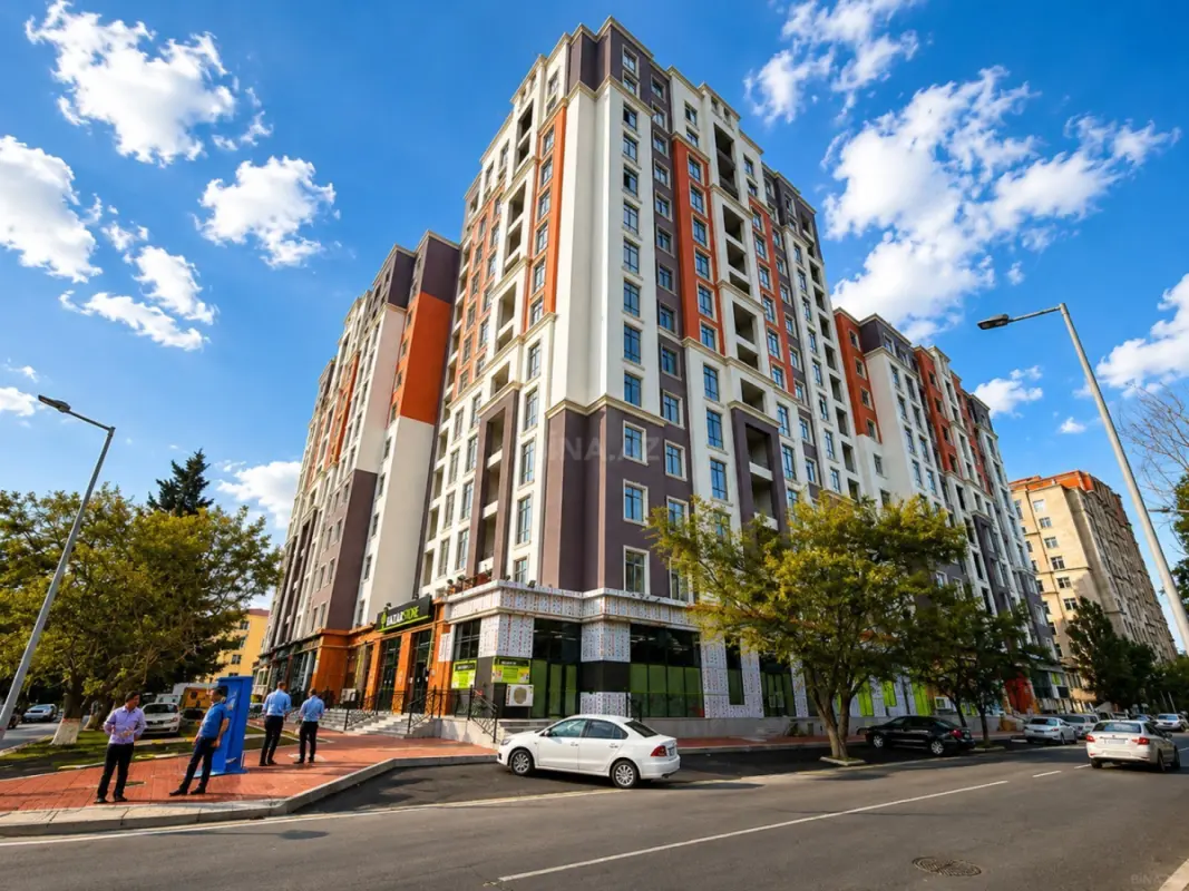 Satılır 4 otaqlı mənzil 115.2 m²