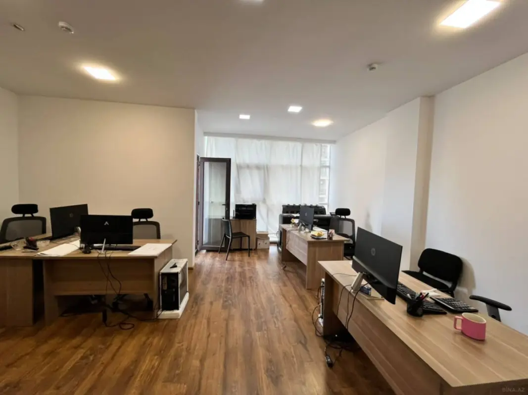 Kirayə verilir 3 otaqlı ofis 60 m²